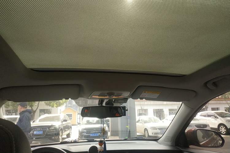 Used Roewe RX3 2018 18T Automatic Internet ZhiZun Edition Headliner