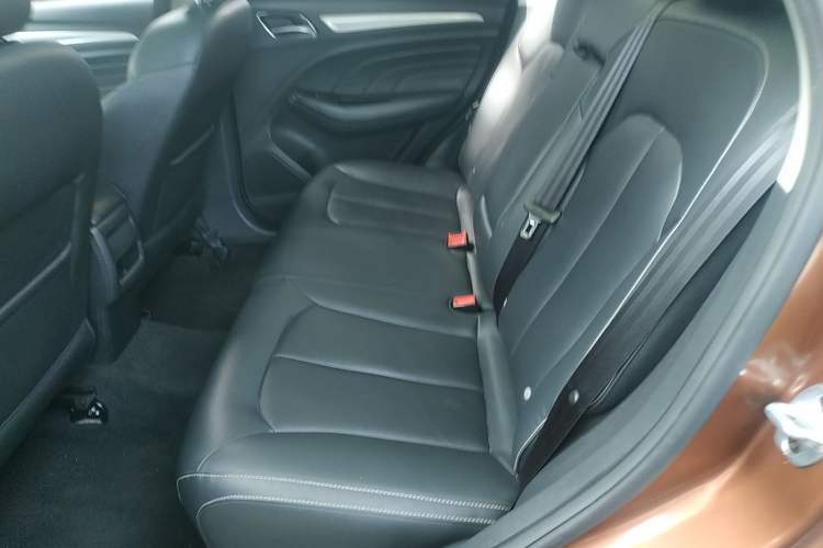 Used Roewe RX3 2018 18T Automatic Internet ZhiZun Edition Left Rear Seat