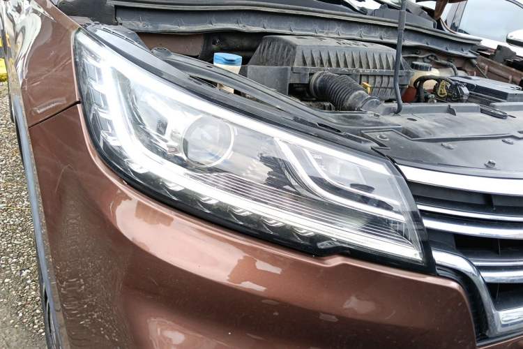 Used Roewe RX3 2018 1.6L CVT Flagship Edition Right Front Headlight