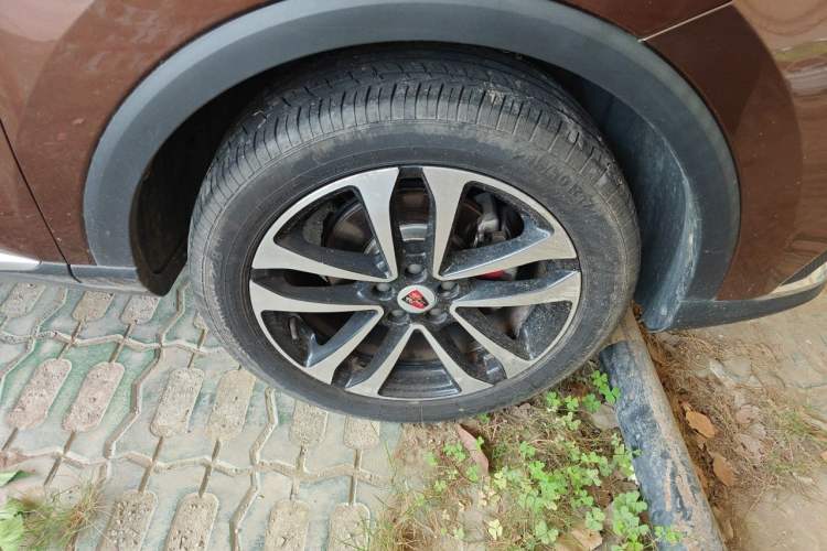 Used Roewe RX3 2018 1.6L CVT Flagship Edition Right Front Wheel Hub