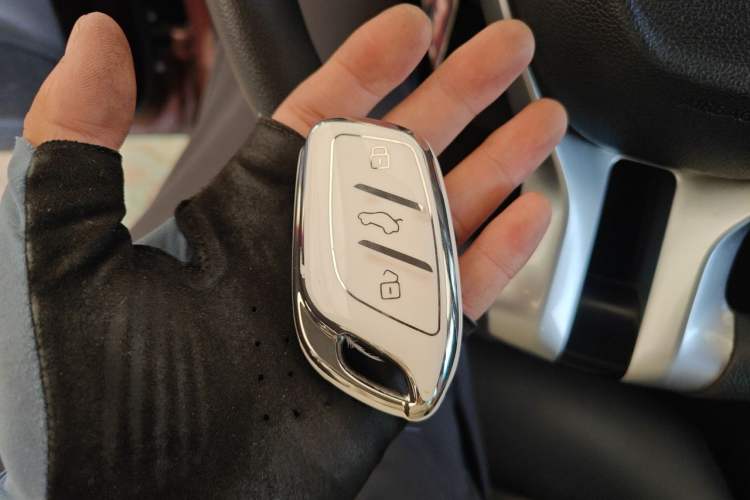 Used Roewe RX3 2018 1.6L CVT Flagship Edition Vehicle Key