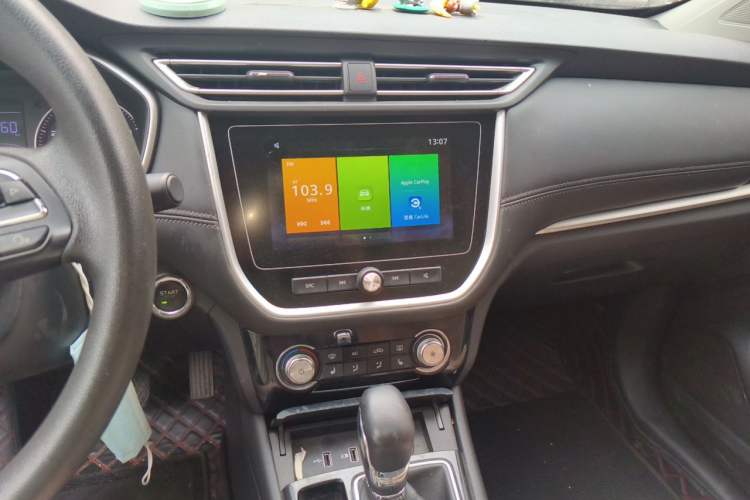 Used Roewe RX3 2018 1.6L CVT Flagship Edition Audio And AC Panel