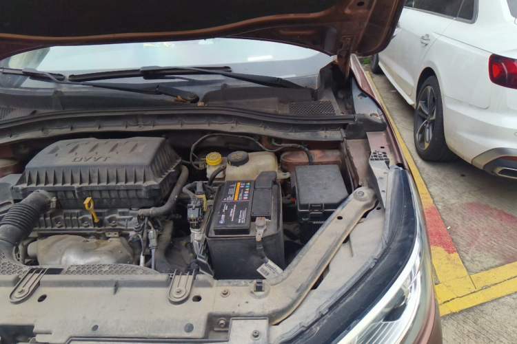 Used Roewe RX3 2018 1.6L CVT Flagship Edition Engine Bay Left