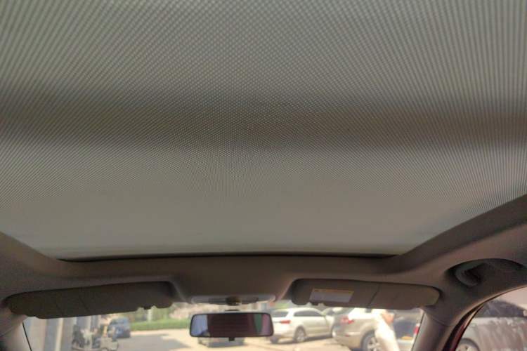 Used Roewe RX3 2018 1.6L Manual Flagship Edition Headliner
