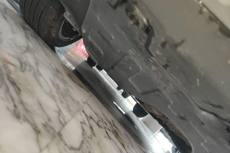 Used Roewe RX3 2018 18T Automatic Flagship Model Chassis Front Right