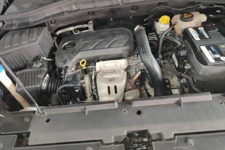 Used Roewe RX3 2018 18T Automatic Flagship Model Engine Bay
