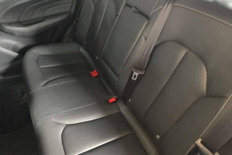 Used Roewe RX3 2018 18T Automatic Flagship Model Left Rear Seat