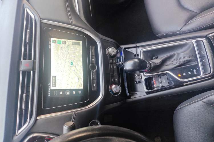 Used Roewe RX3 2018 1.6L CVT Internet Smart Edition Audio And AC Panel