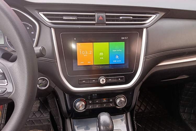 Used Roewe RX3 2018 1.6L CVT Flagship Edition Audio And AC Panel