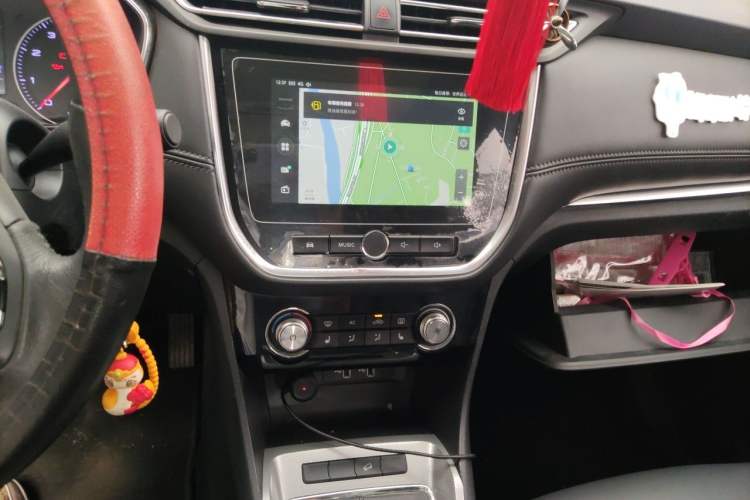 Used Roewe RX3 2018 1.6L Manual Internet Smart Edition Audio And AC Panel