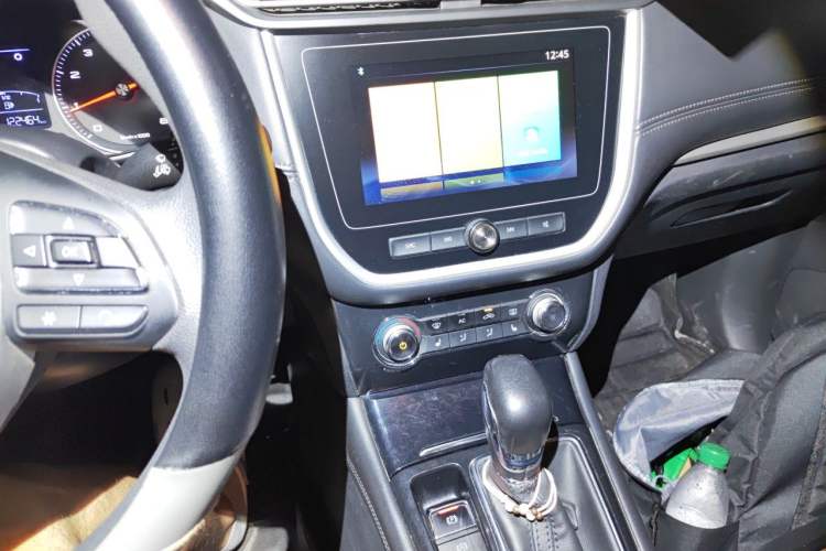 Used Roewe RX3 2018 1.6L CVT Flagship Edition Audio And AC Panel