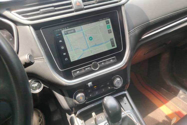 Used Roewe RX3 2018 18T Automatic Internet ZhiZun Edition Audio And AC Panel
