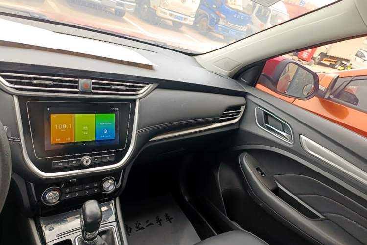 Used Roewe RX3 2018 1.6L CVT Flagship Edition Audio And AC Panel