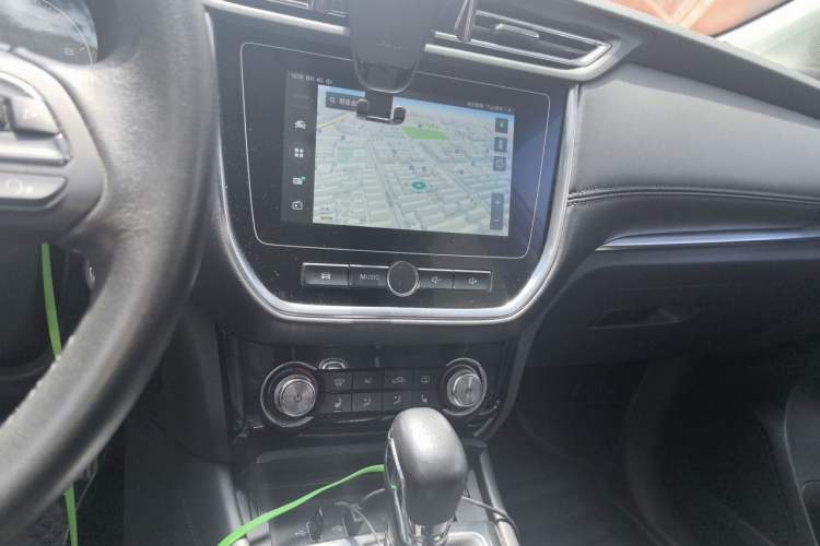 Used Roewe RX3 2018 1.6L CVT Internet Smart Edition Audio And AC Panel