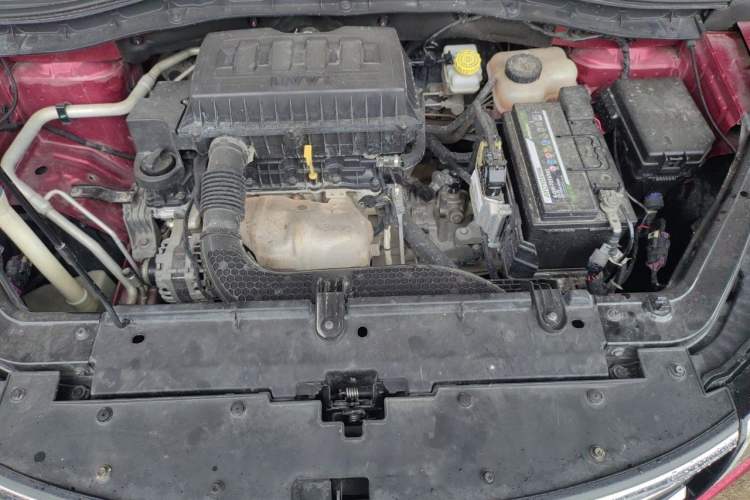 Used Roewe RX3 2018 1.6L Manual Flagship Edition Engine Bay