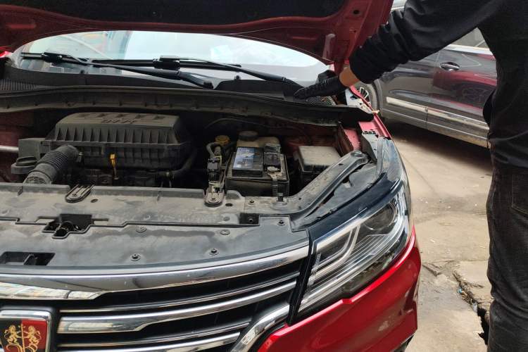 Used Roewe RX3 2018 1.6L Manual Flagship Edition Engine Bay Left