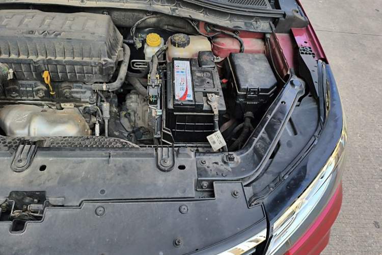Used Roewe RX3 2018 1.6L CVT Internet Smart Edition Engine Bay Left