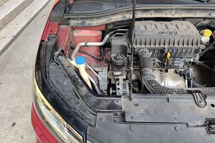 Used Roewe RX3 2018 1.6L CVT Internet Smart Edition Engine Bay Right
