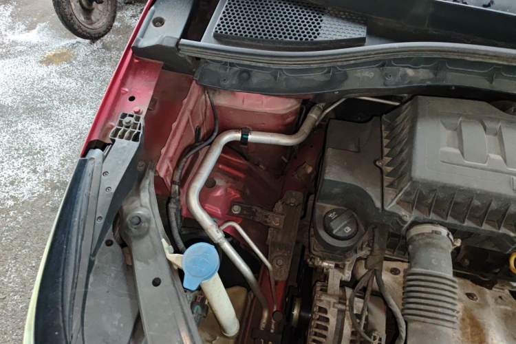 Used Roewe RX3 2018 1.6L CVT Flagship Edition Engine Bay Right