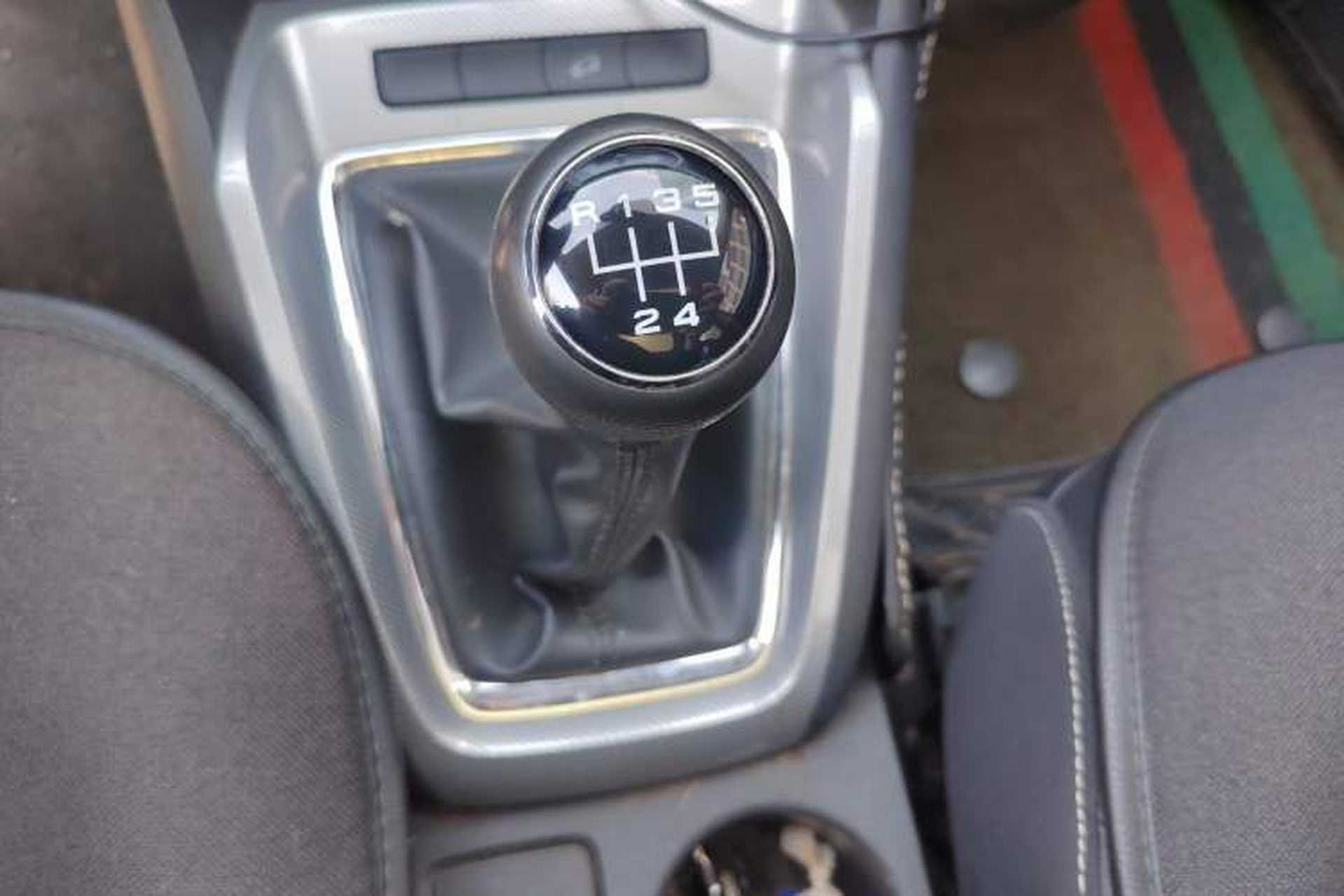 Used Roewe RX3 2018 1.6L Manual Flagship Edition Gear Lever