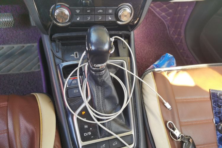 Used Roewe RX3 2018 1.6L CVT Flagship Edition Gear Lever