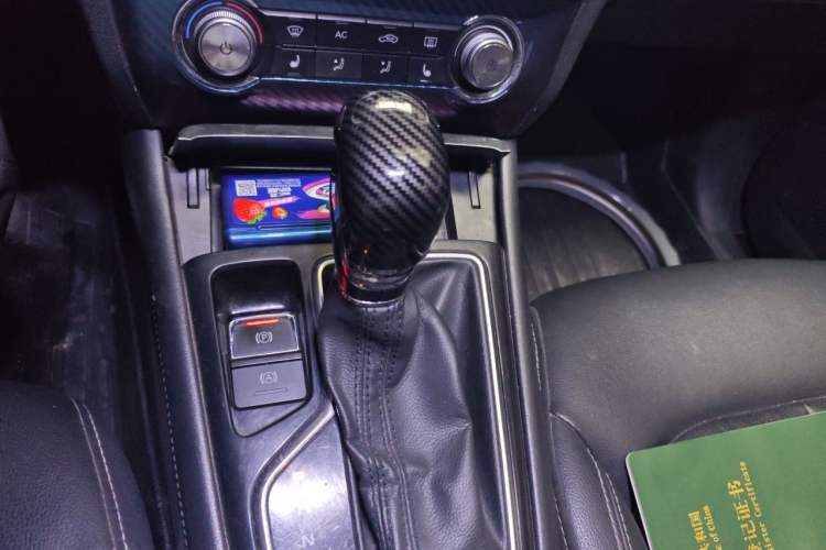 Used Roewe RX3 2018 1.6L CVT Flagship Edition Gear Lever