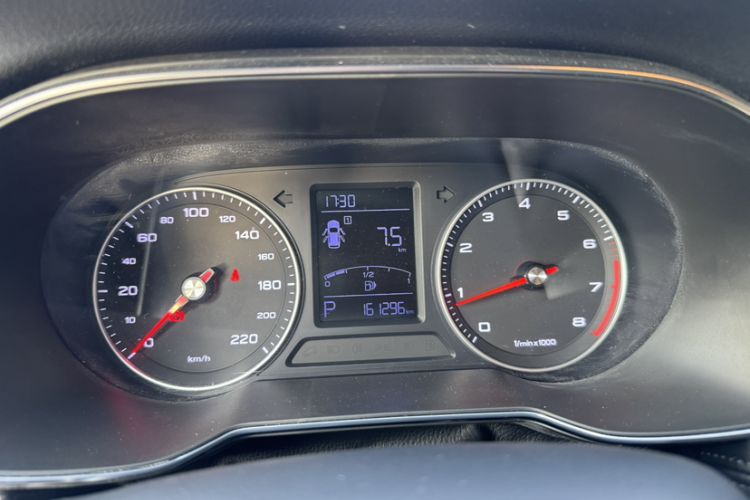 Used Roewe RX3 2018 1.6L CVT Internet Smart Edition Instrument Cluster