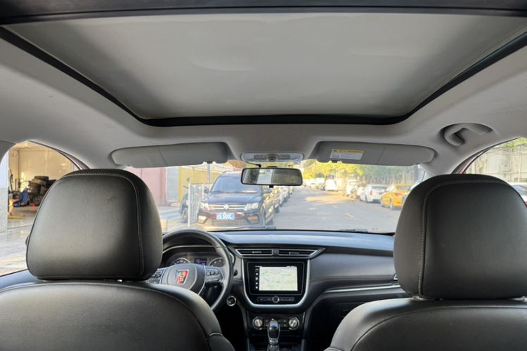 Used Roewe RX3 2018 1.6L CVT Internet Smart Edition Interior 2