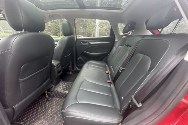 Used Roewe RX3 2018 18T Automatic Internet ZhiZun Edition Interior 3