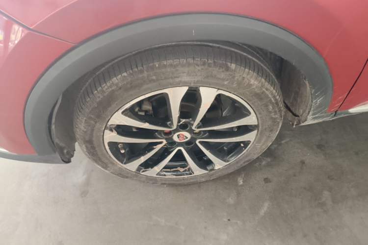 Used Roewe RX3 2018 18T Automatic Internet ZhiZun Edition Left Front Wheel Hub