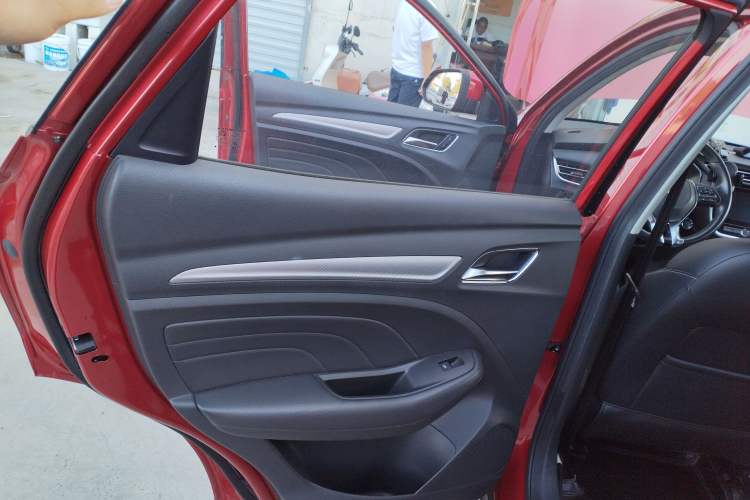Used Roewe RX3 2018 1.6L CVT Internet Smart Edition Left Rear Door Interior