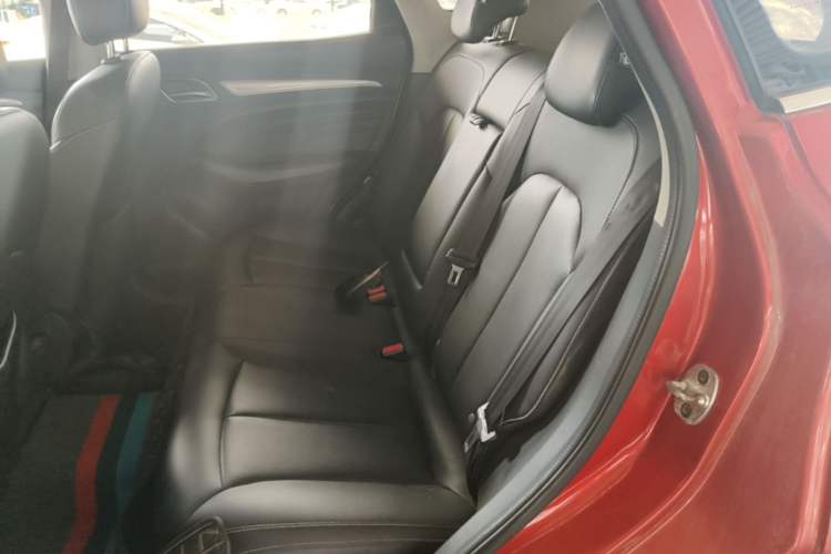Used Roewe RX3 2018 18T Automatic Internet ZhiZun Edition Left Rear Seat