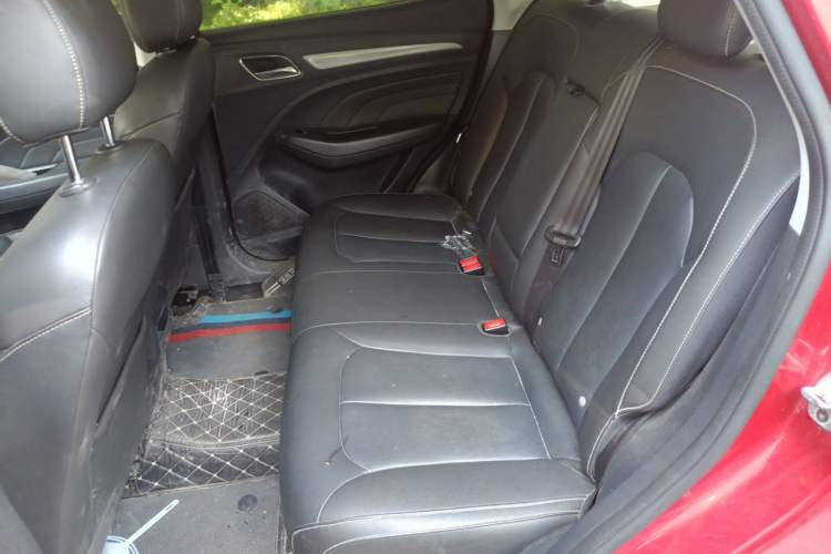 Used Roewe RX3 2018 18T Automatic Internet ZhiZun Edition Left Rear Seat