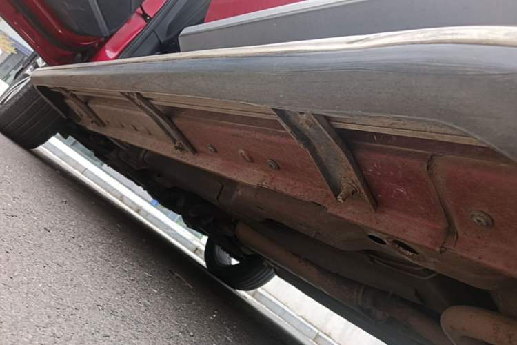 Used Roewe RX3 2018 1.6L CVT Flagship Edition Left Side Sill