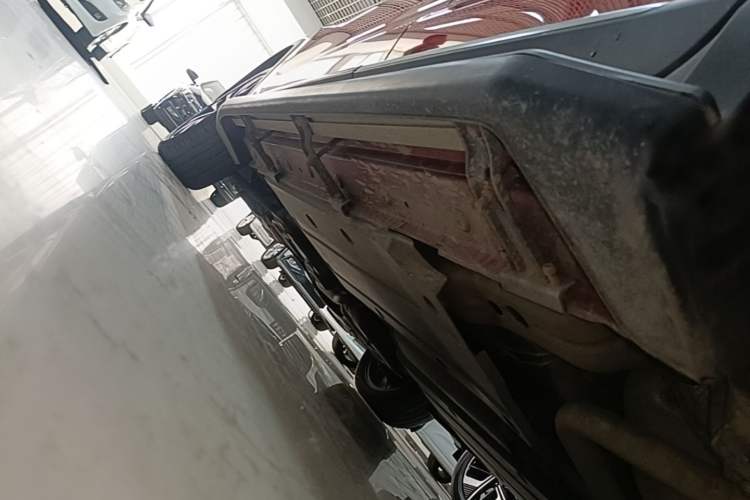 Used Roewe RX3 2018 1.6L CVT Internet Smart Edition Left Side Sill