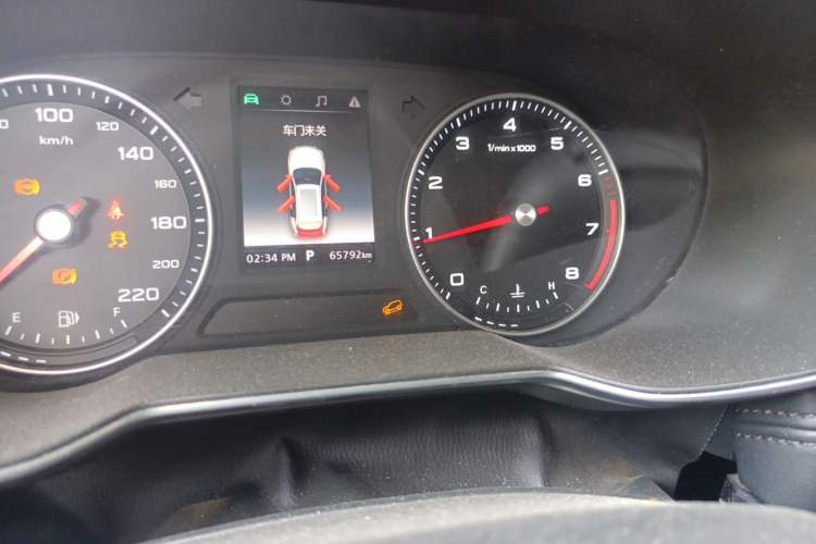 Used Roewe RX3 2018 18T Automatic Internet ZhiZun Edition Odometer Close Up