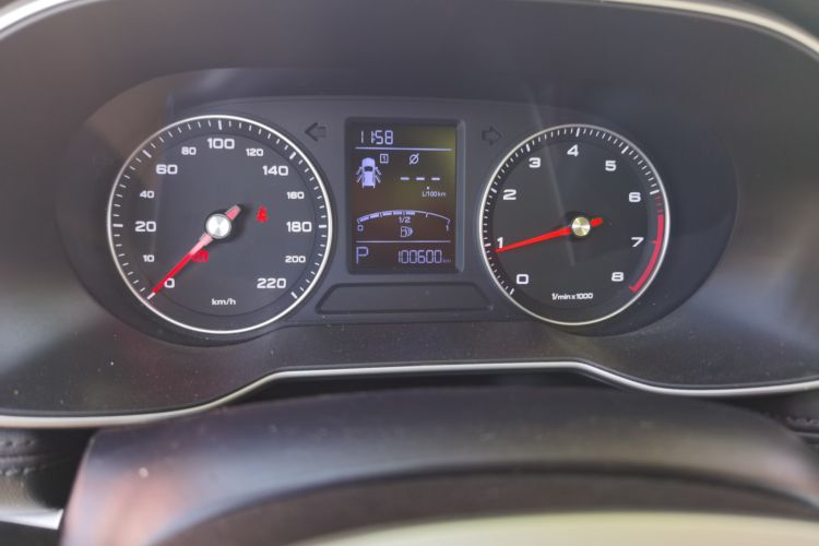 Used Roewe RX3 2018 1.6L CVT Flagship Edition Odometer Close Up