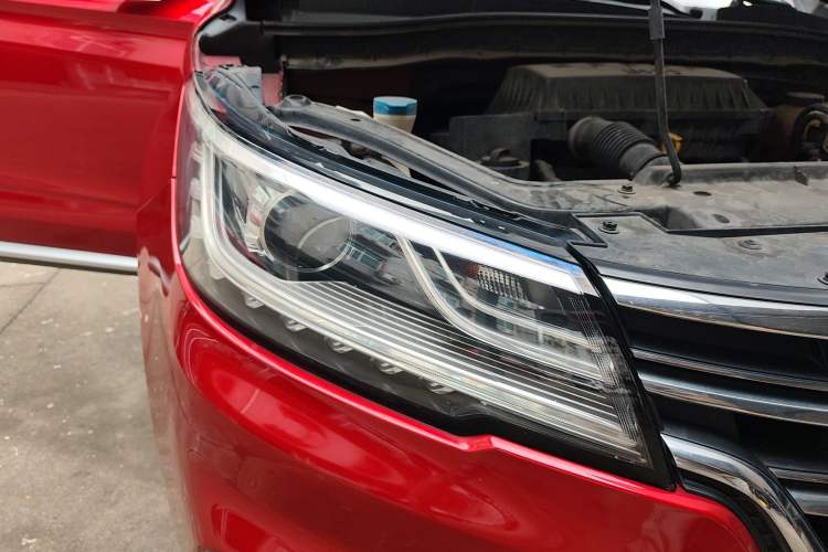 Used Roewe RX3 2018 1.6L Manual Flagship Edition Right Front Headlight