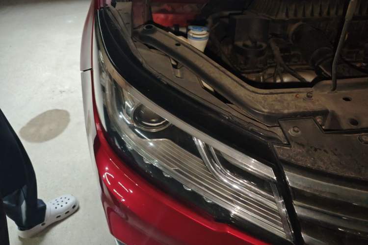 Used Roewe RX3 2018 1.6L CVT Flagship Edition Right Front Headlight