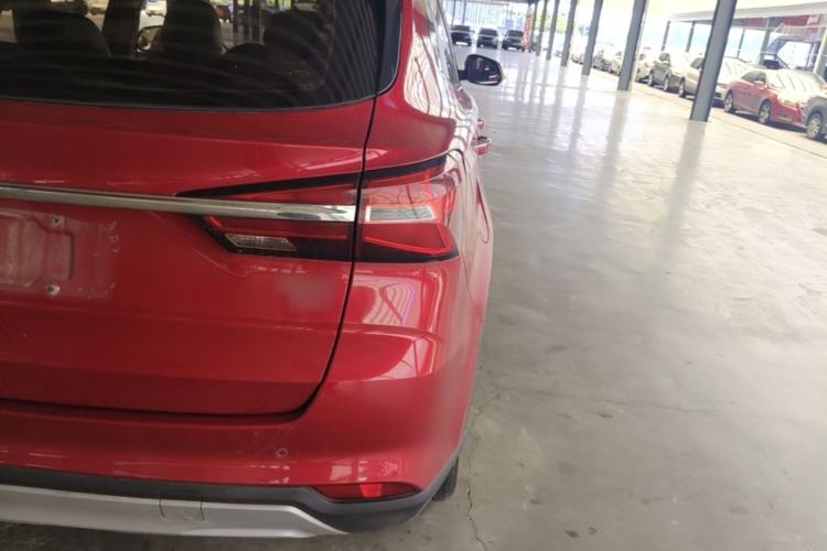 Used Roewe RX3 2018 18T Automatic Internet ZhiZun Edition Right Rear Taillight