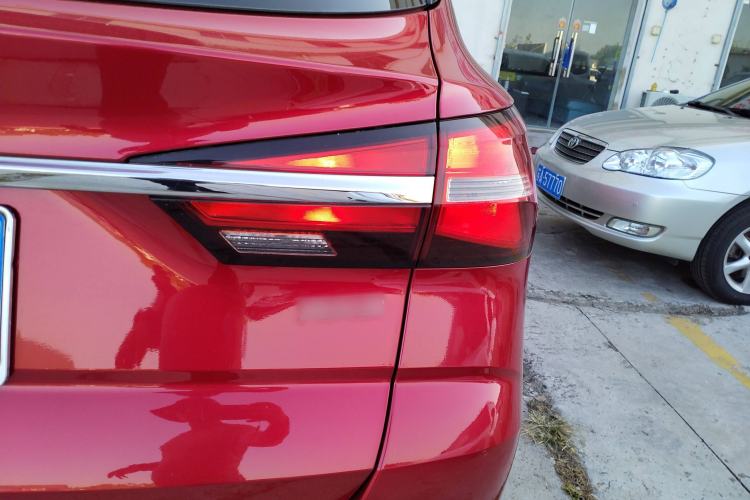 Used Roewe RX3 2018 1.6L CVT Internet Smart Edition Right Rear Taillight