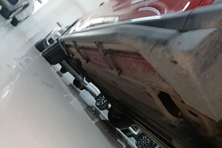 Used Roewe RX3 2018 1.6L CVT Internet Smart Edition Right Side Sill