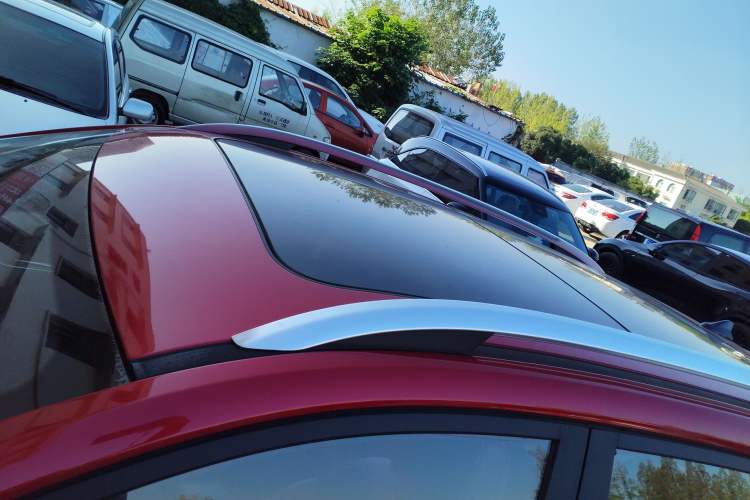 Used Roewe RX3 2018 1.6L CVT Internet Smart Edition Roof