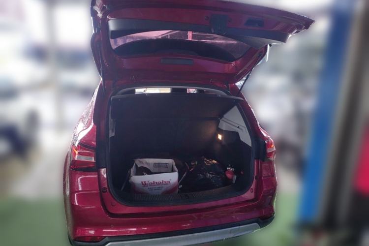 Used Roewe RX3 2018 1.6L Manual Flagship Edition Trunk