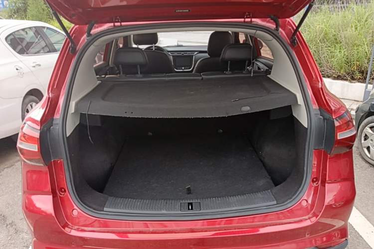 Used Roewe RX3 2018 1.6L CVT Flagship Edition Trunk