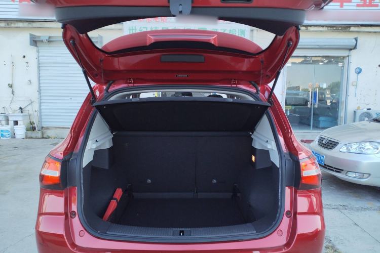 Used Roewe RX3 2018 1.6L CVT Internet Smart Edition Trunk