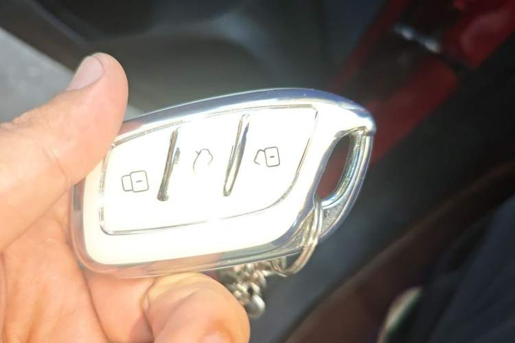 Used Roewe RX3 2018 18T Automatic Flagship Model Vehicle Key