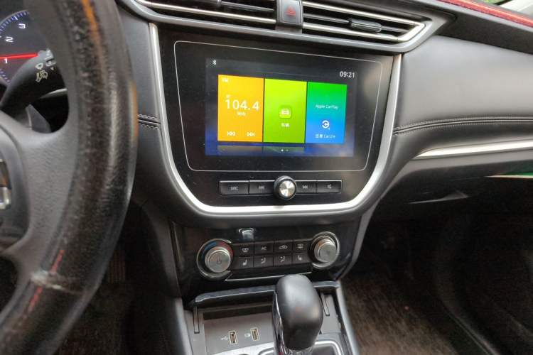 Used Roewe RX3 2018 1.6L CVT Flagship Edition Audio And AC Panel