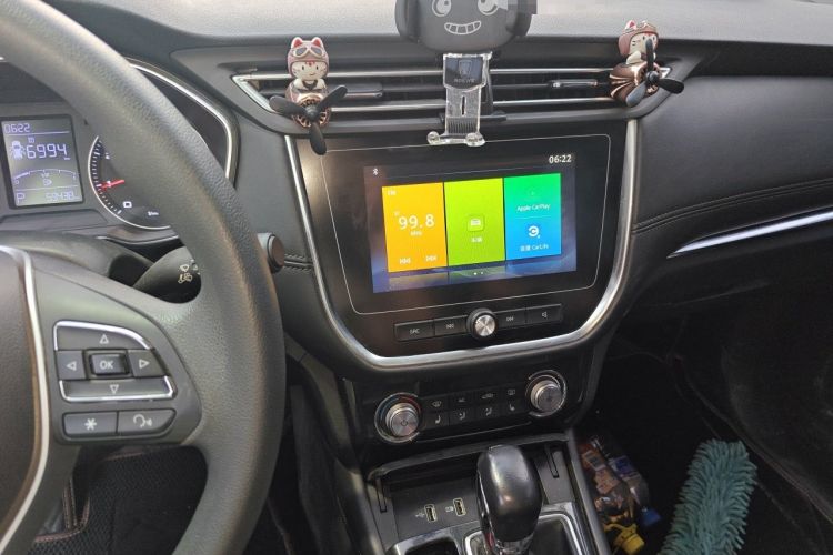 Used Roewe RX3 2018 18T Automatic Flagship Model Audio And AC Panel