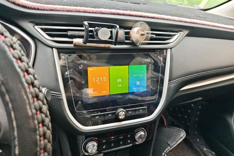 Used Roewe RX3 2018 1.6L Manual Flagship Edition Audio And AC Panel